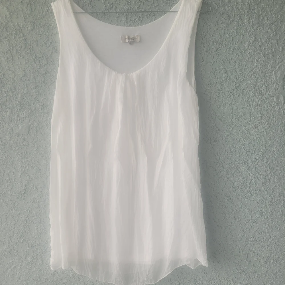 Via Signoria Silk Soft White Elegant Sleeveless Top - Picture 1 of 8